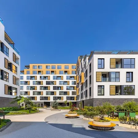 Royal Garden With Private Parking Appartement